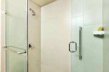 King, Executive Room