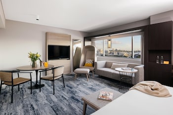 Premium Room, 1 King Bed, River View