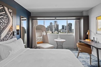 Premium Room, 1 King Bed, River View