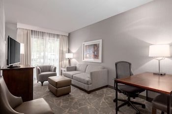 Suite, 2 Queen Beds, Kitchen