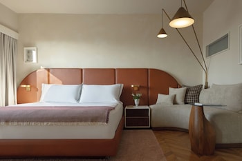 Suite (Sixty Suite)