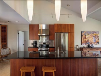 Condo, 2 Bedrooms, Ocean View (38F)