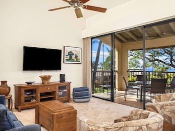 Condo, 2 Bedrooms, Ocean View (22F)