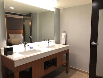Room, Multiple Beds, Accessible, Bathtub