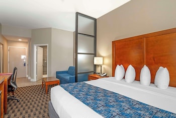 Suite, 1 Queen Bed, Non Smoking, Refrigerator & Microwave (with Sofabed)