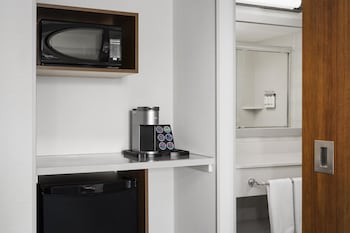 Standard Room, 2 Queen Beds, Non Smoking (Walk-in Shower)