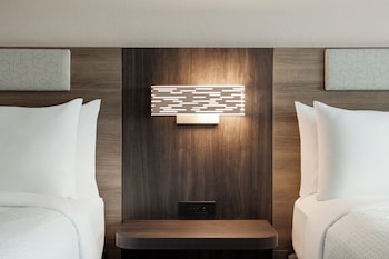 Room, 2 Queen Beds, Accessible (Communications)