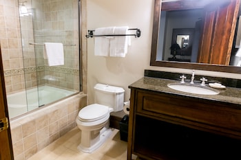 Junior Suite, Multiple Beds (Two Queen)