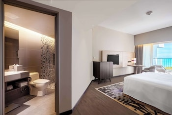 King, Deluxe Room, Balcony