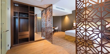Presidential Suite, 1 King Bed, Terrace