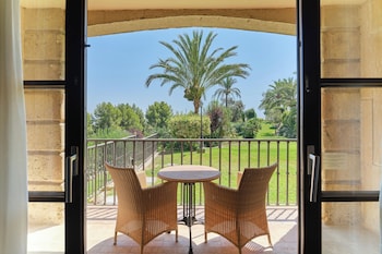 Deluxe Room, 1 King Bed, Balcony, Garden View (Balcony)