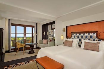 Grand Room, 1 Double Bed, Balcony, Bay View (Balcony)