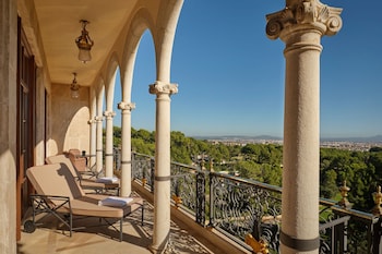 Royal Suite, 1 Bedroom, Bay View (Balcony)