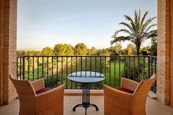 Deluxe Room, 1 Double Bed, Garden View (Balcony)