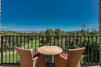 Deluxe Room, 2 Bedrooms, Balcony, Garden View (Balcony)