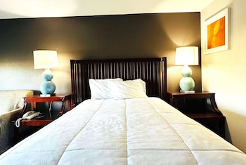 Room, 1 Queen Bed, Accessible, Non Smoking (Mobility)