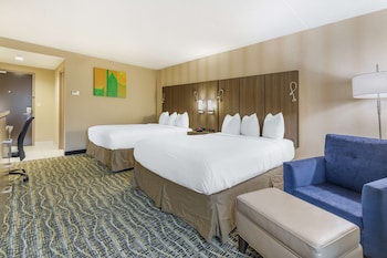 Standard Room, 2 Queen Beds, Non Smoking, Refrigerator