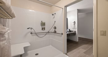 Standard Room, 2 Queen Beds, Accessible, Non Smoking