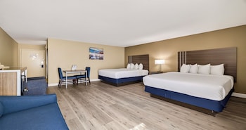 Standard Room, 2 Queen Beds, Non Smoking (Larger Room;with Sofabed)