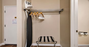 Standard Room, 2 Queen Beds, Non Smoking, Refrigerator & Microwave (Pet Friendly)