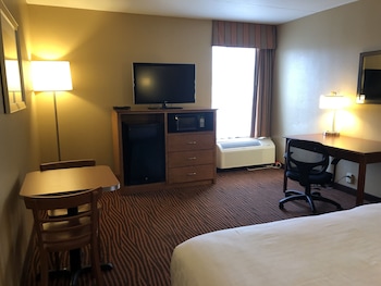 Standard Room, 1 Queen Bed, Non Smoking, Microwave