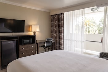 Standard Room, 1 Queen Bed, Non Smoking