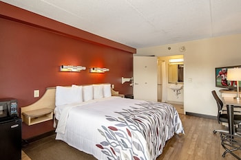Deluxe Room, 1 King Bed, Accessible (First Floor, Smoke Free)