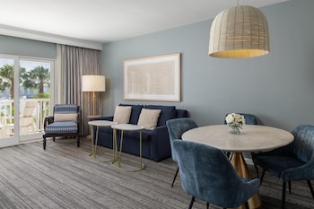 Suite, 1 King Bed with Sofa bed, Marina View