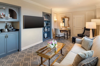 Suite, 2 Double Beds (Willard, Washington Monument View)