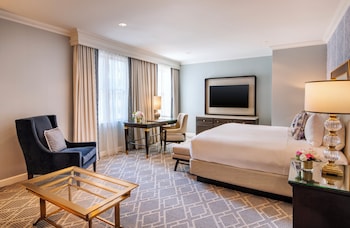 Junior Suite, 1 King Bed
