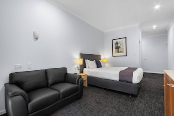 Deluxe Room, 1 Queen Bed