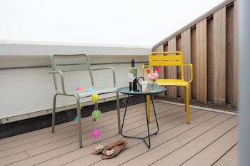 Deluxe Room, 1 Double Bed, Balcony