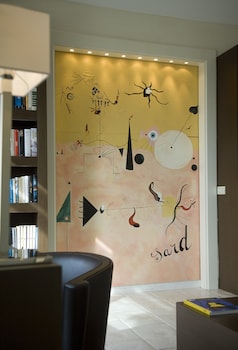 Suite (Art, Sea Side)
