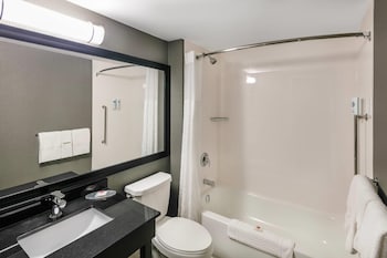 Room, 2 Queen Beds, Non Smoking (Efficiency, Upgrade)