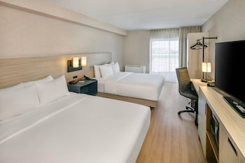 Room, 2 Queen Beds, Non Smoking