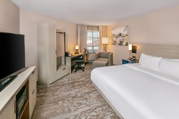 Room, 2 Queen Beds, Non Smoking (Upper Floor, Stair Access Only)