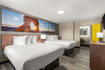 Room, 2 Queen Beds, Non Smoking