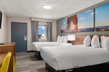 Room, 2 Queen Beds, Non Smoking