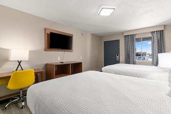 Room, 2 Queen Beds, Non Smoking