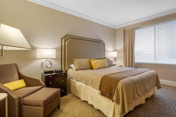 Executive Room, 1 King Bed (Deluxe)