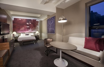 Suite, Corner