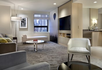 Suite, 1 Bedroom, City View