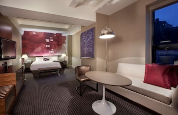 Suite, Corner