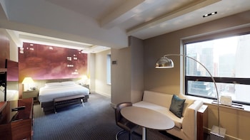 Suite, Corner