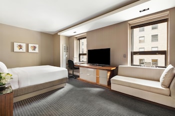 Deluxe Room, 1 King Bed