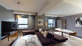 Suite, 1 Bedroom, City View