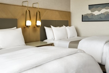 Deluxe Room, 2 Queen Beds, City View