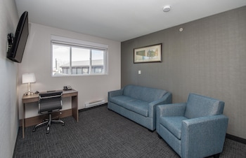 Premium Studio Suite, 1 King Bed (Coast Premium King Junior Suite)