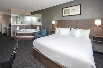 Premium Studio Suite, 1 King Bed, Jetted Tub (Coast Premium King Suite with Jetted Tub)