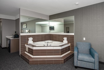 Premium Studio Suite, 1 King Bed, Jetted Tub (Coast Premium King Suite with Jetted Tub)